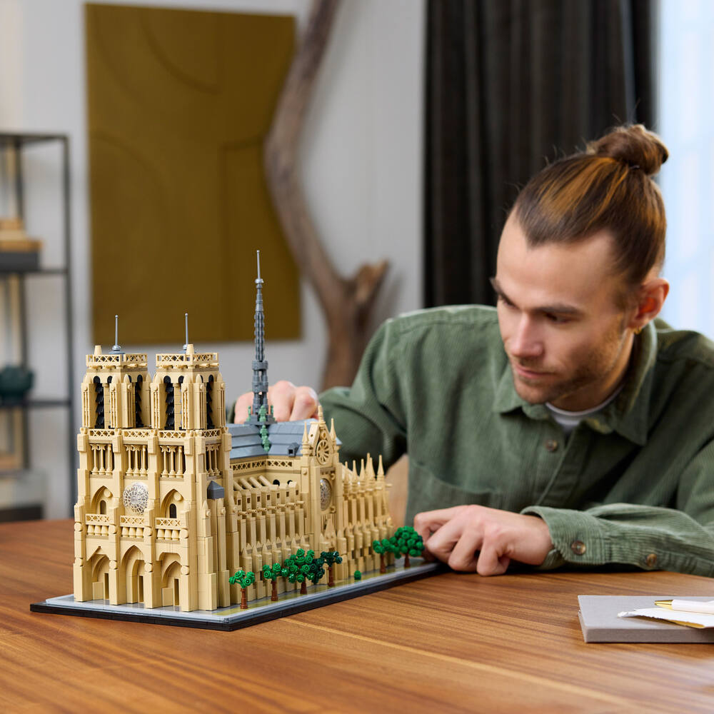 LEGO®ARCHITECTURE - 21061 - NOTRE-DAME DE PARIS