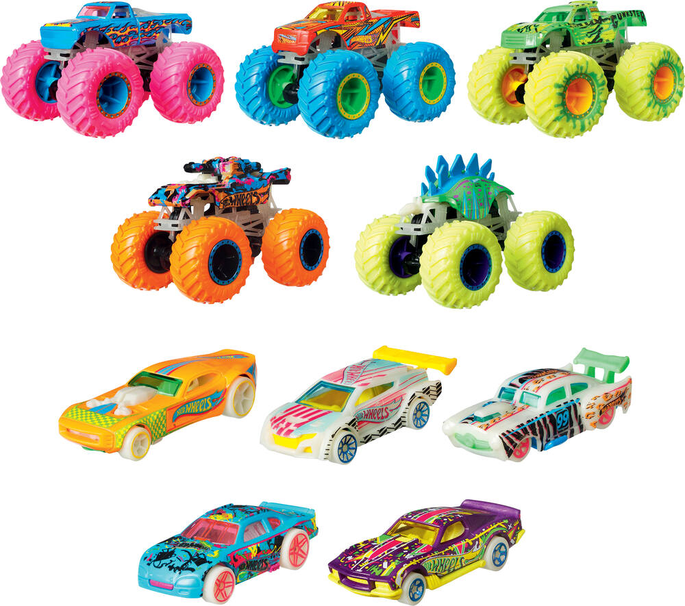 HOT WHEELS - COFFRET 5 MONSTER TRUCKS ET 5 VEHICULES 1:64EME